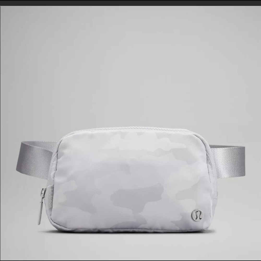 lululemon everywhere belt bag